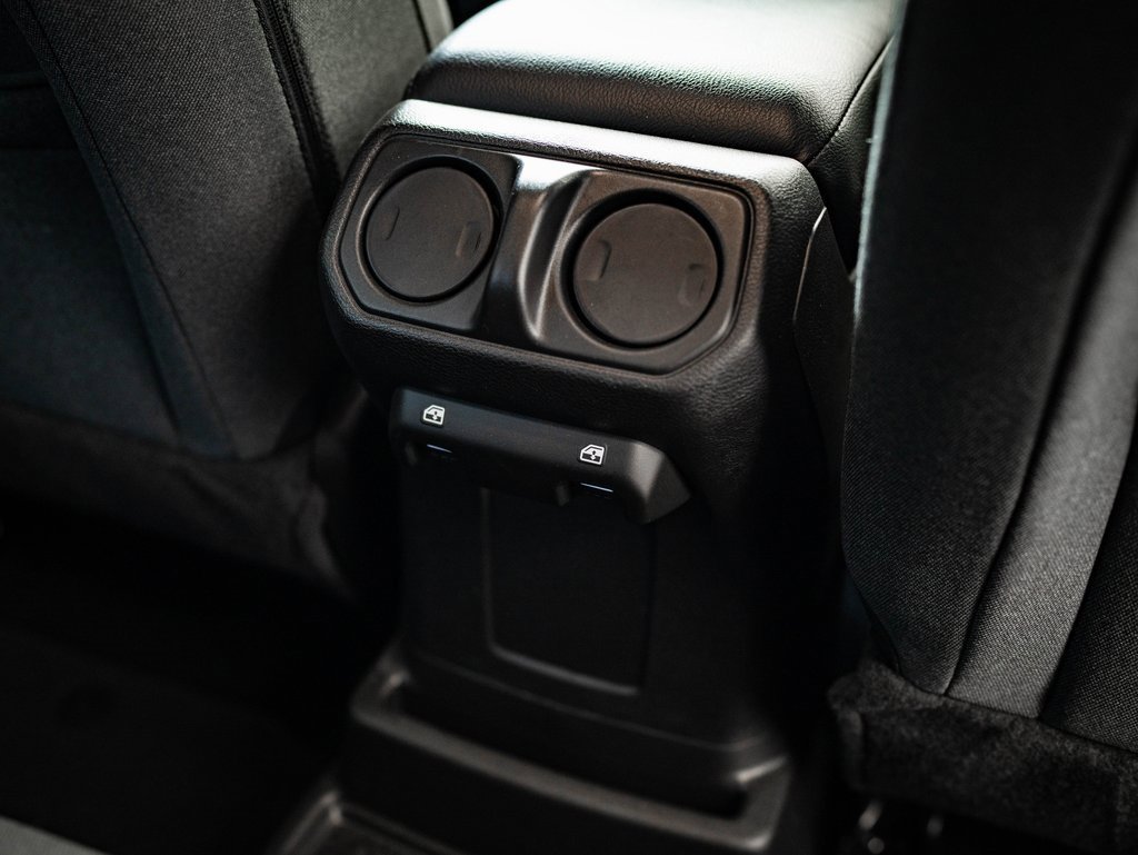 Used 2024 Jeep Wrangler Unlimited image 35