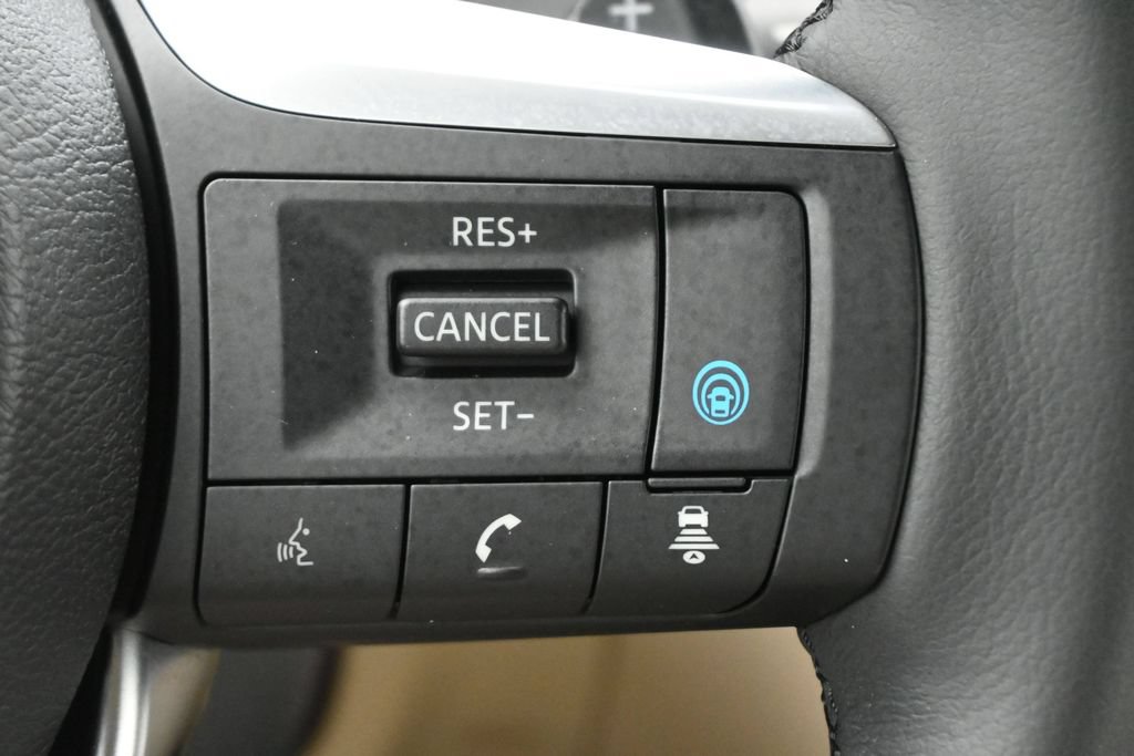 Used 2023 INFINITI QX60 Luxe w/ Cargo Package FWD image 8