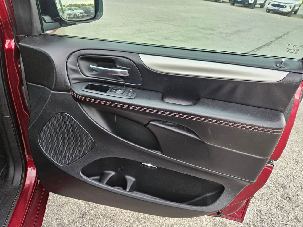 Used 2019 Dodge Grand Caravan GT FWD image 30