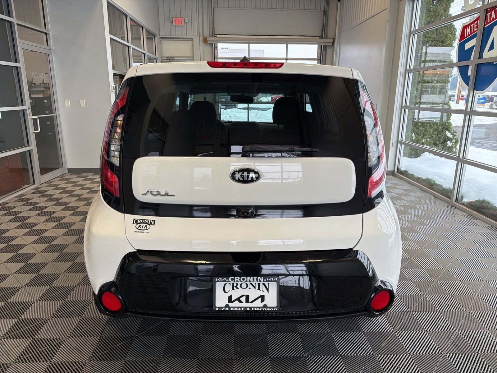 Used 2016 Kia Soul + image 5