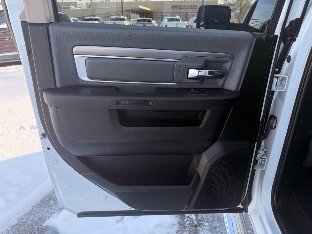 Used 2021 RAM 1500 Classic SLT image 16