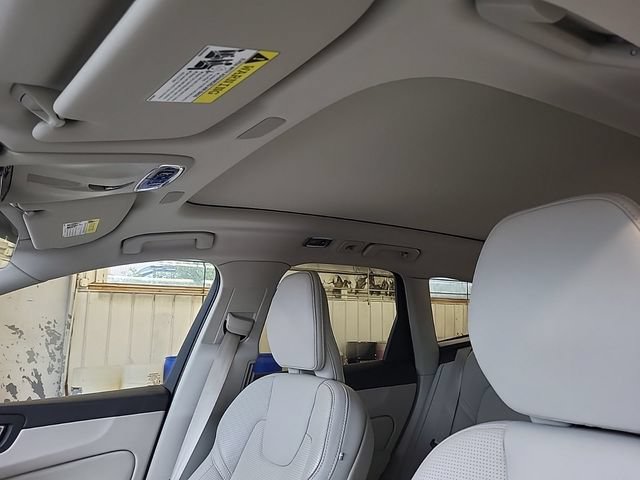 Used 2021 Volvo XC60 T6 Inscription w/ Advanced Package AWD/4WD image 11