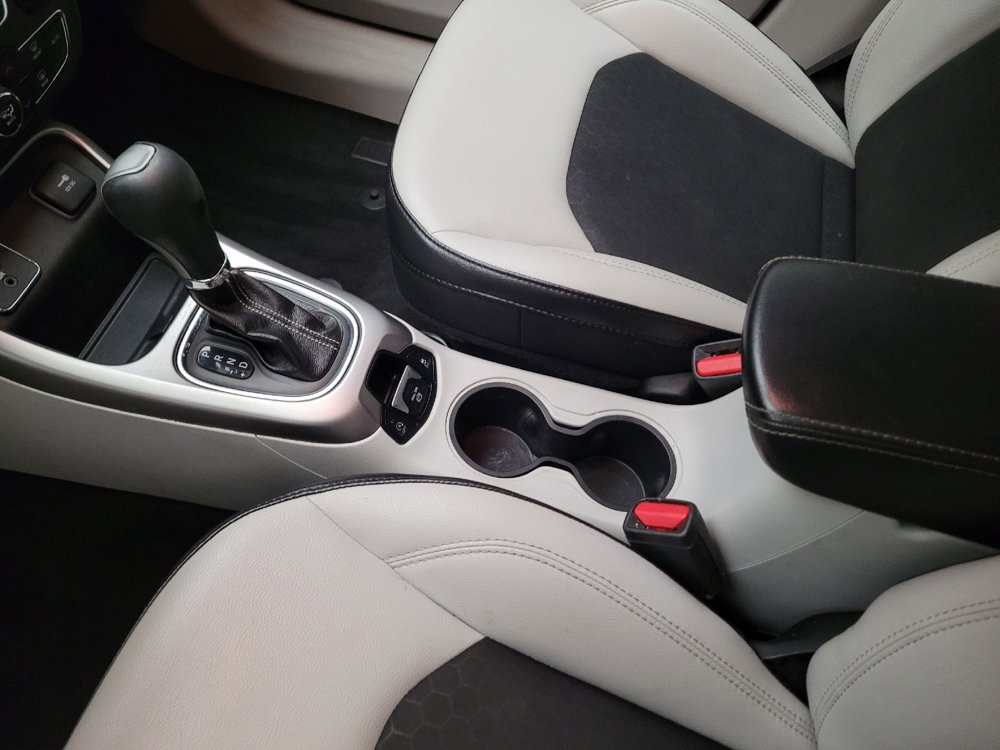 Used 2018 Jeep Compass Latitude w/ Popular Equipment Group FWD image 26