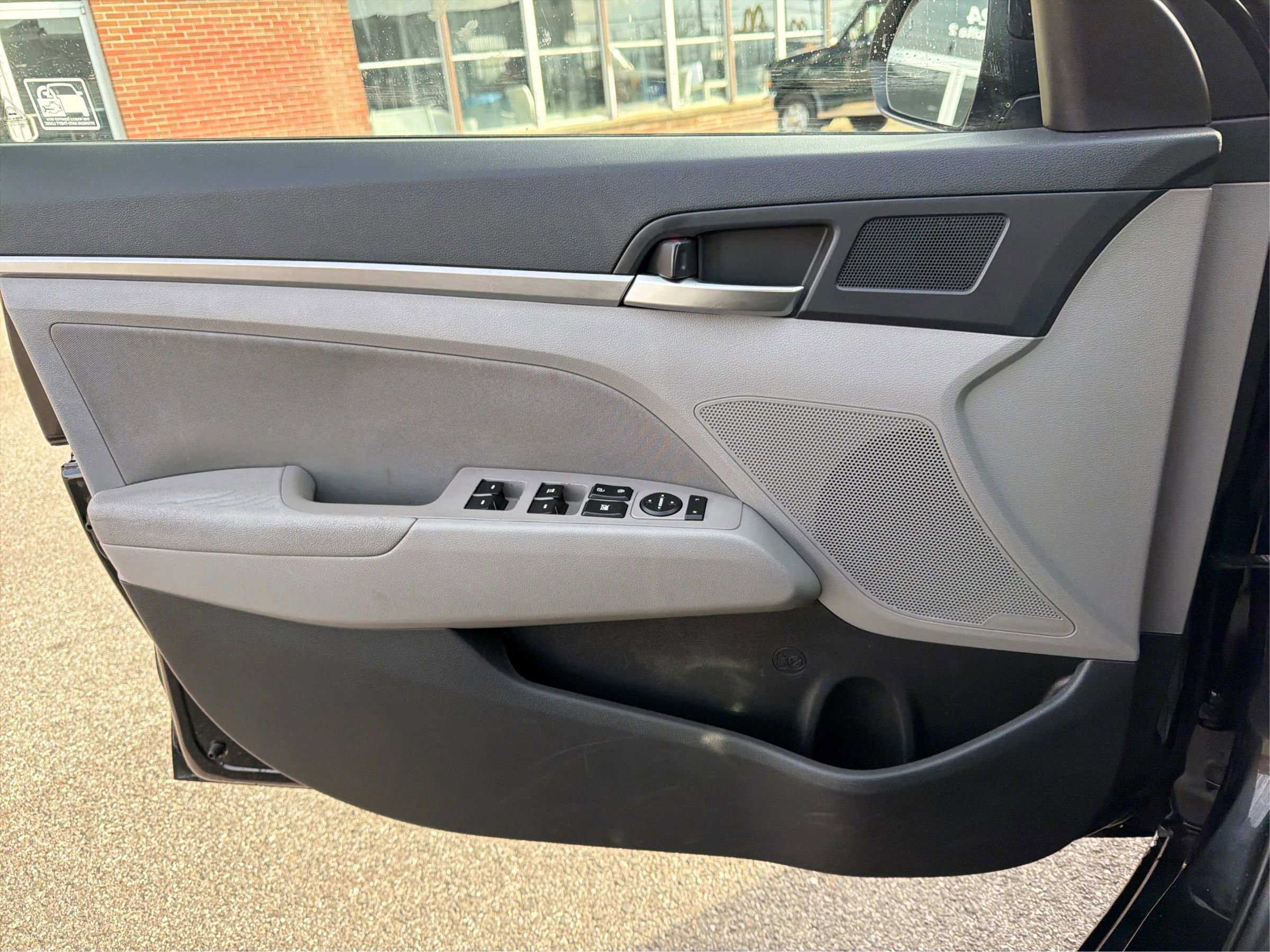 Used 2020 Hyundai Elantra SEL FWD image 21