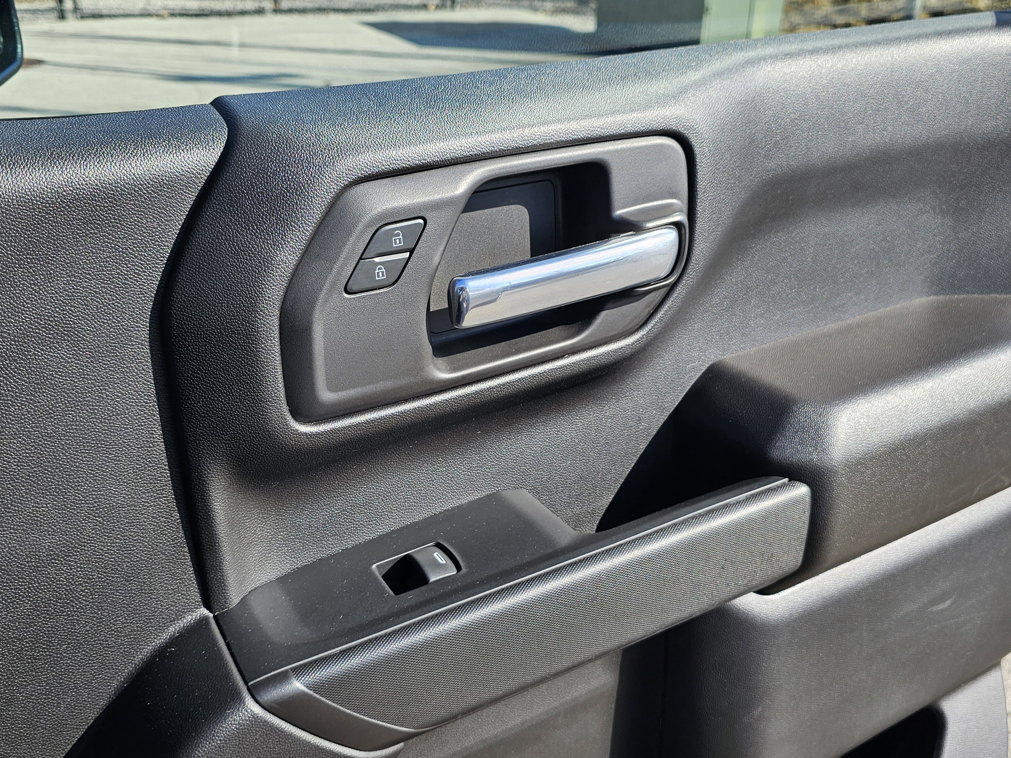 Used 2023 Chevrolet Silverado 1500 Custom image 20