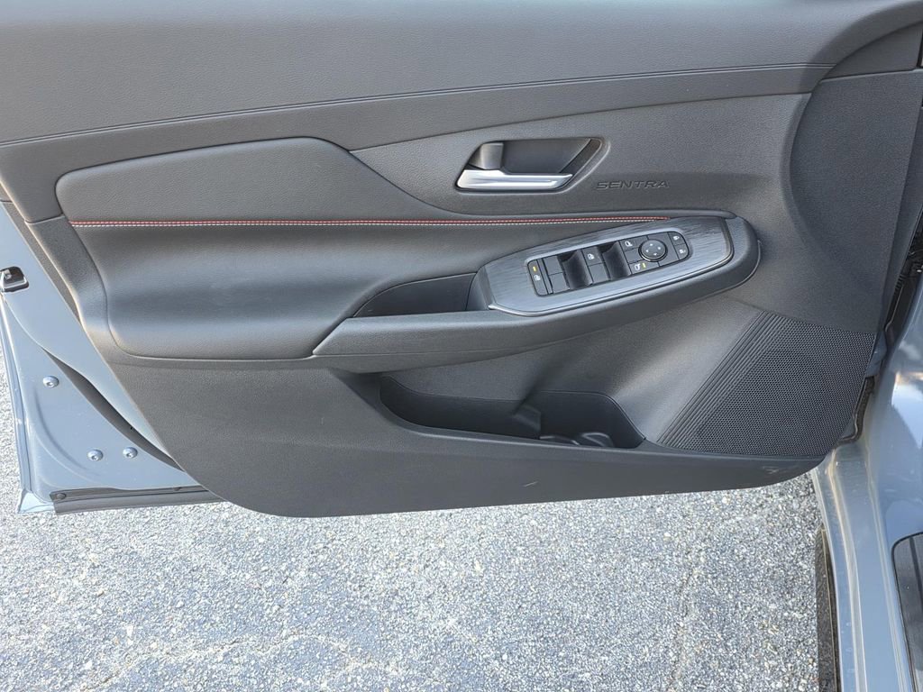 New 2026 Nissan Sentra SR w/ Floor Mat Package FWD image 30