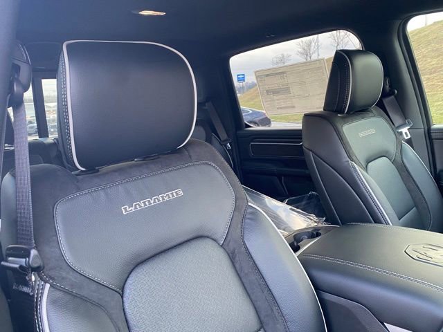 New 2026 RAM 1500 Laramie w/ Sport Appearance Package AWD/4WD image 29