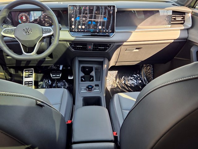 New 2026 Volkswagen Tiguan SE R-Line FWD image 8