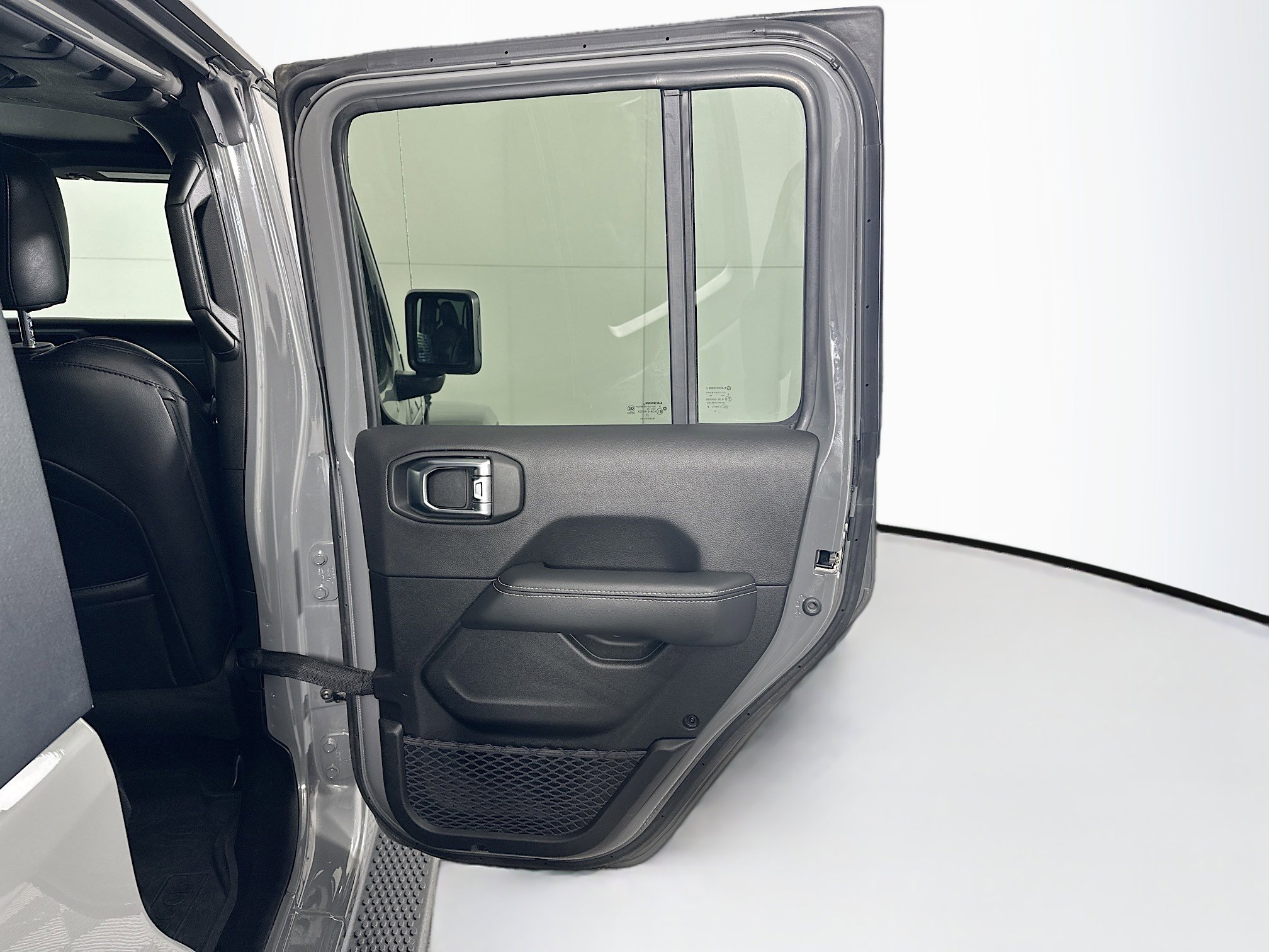 Used 2023 Jeep Wrangler Sahara w/ Cold Weather Group image 29