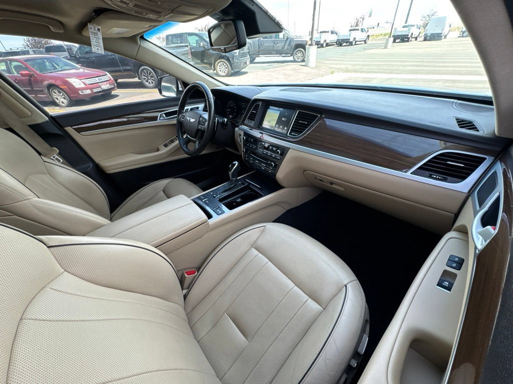 Used 2015 Hyundai Genesis 3.8 w/ Option Group 03 RWD image 34