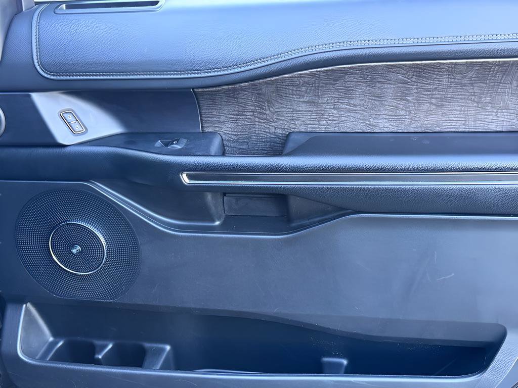 Used 2021 Ford Expedition Max Limited image 31