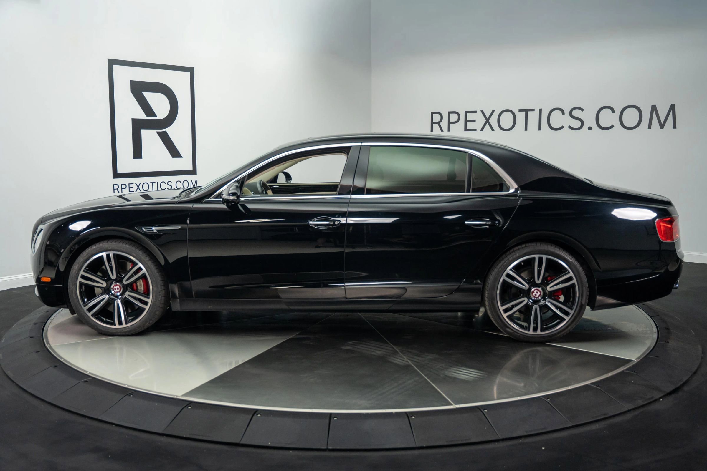 Used 2018 Bentley Flying Spur V8 image 7