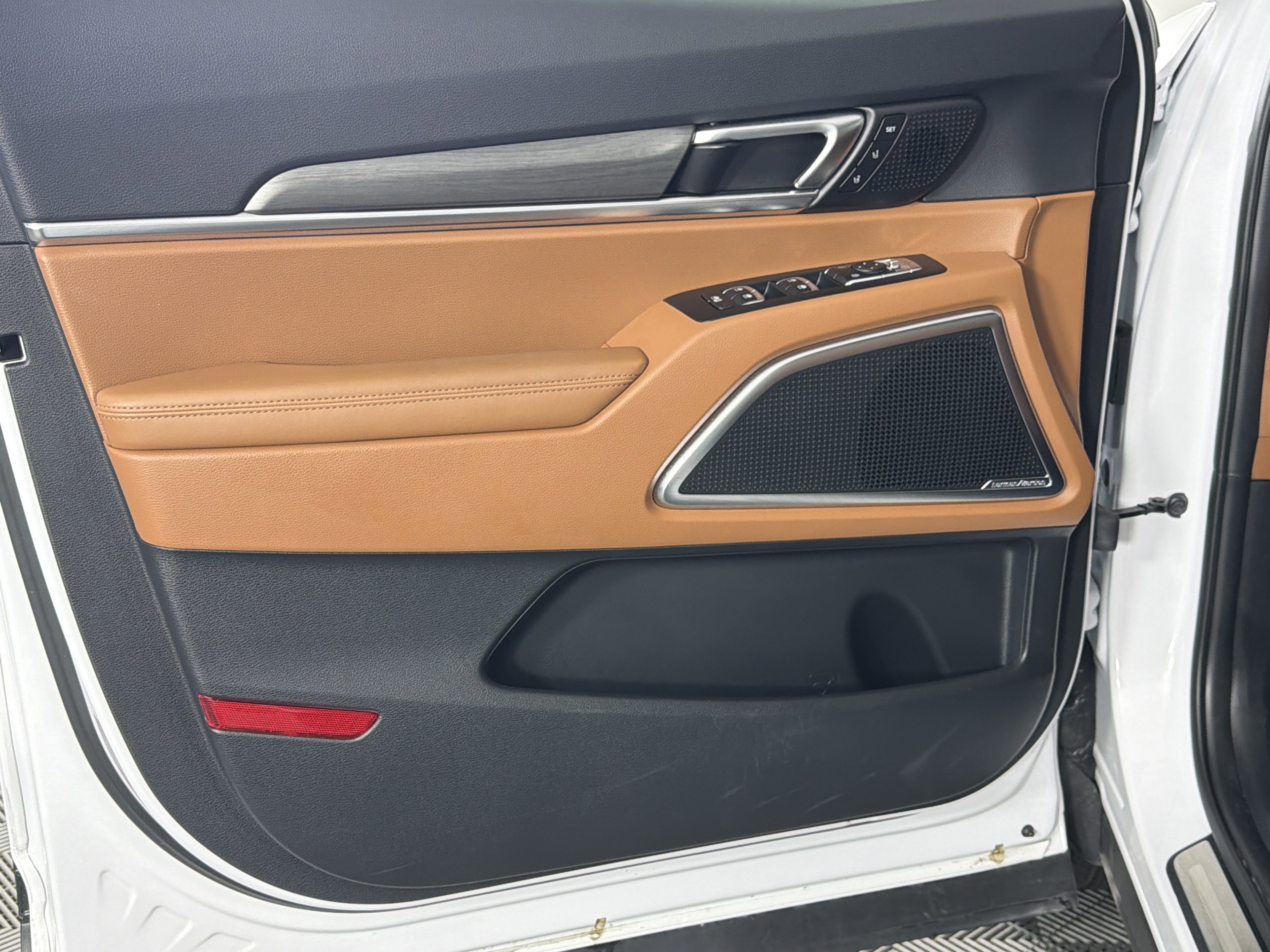 Used 2025 Kia Telluride SX X-Line image 10