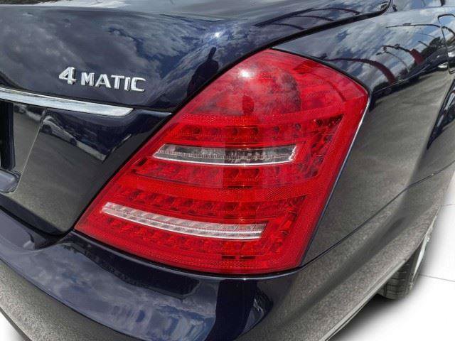 Used 2012 Mercedes-Benz S 550 4MATIC image 17