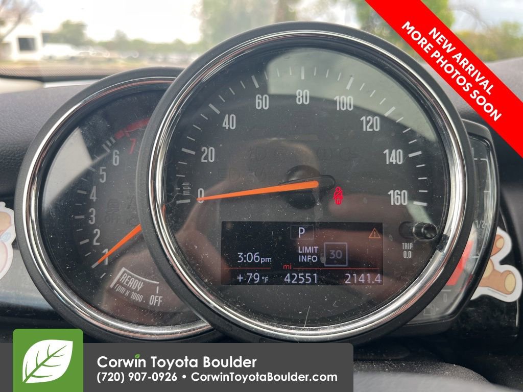 Used 2020 MINI Cooper 4-Door Hardtop FWD image 8