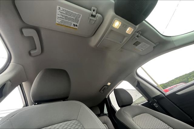 Used 2021 Ford Escape SE image 17