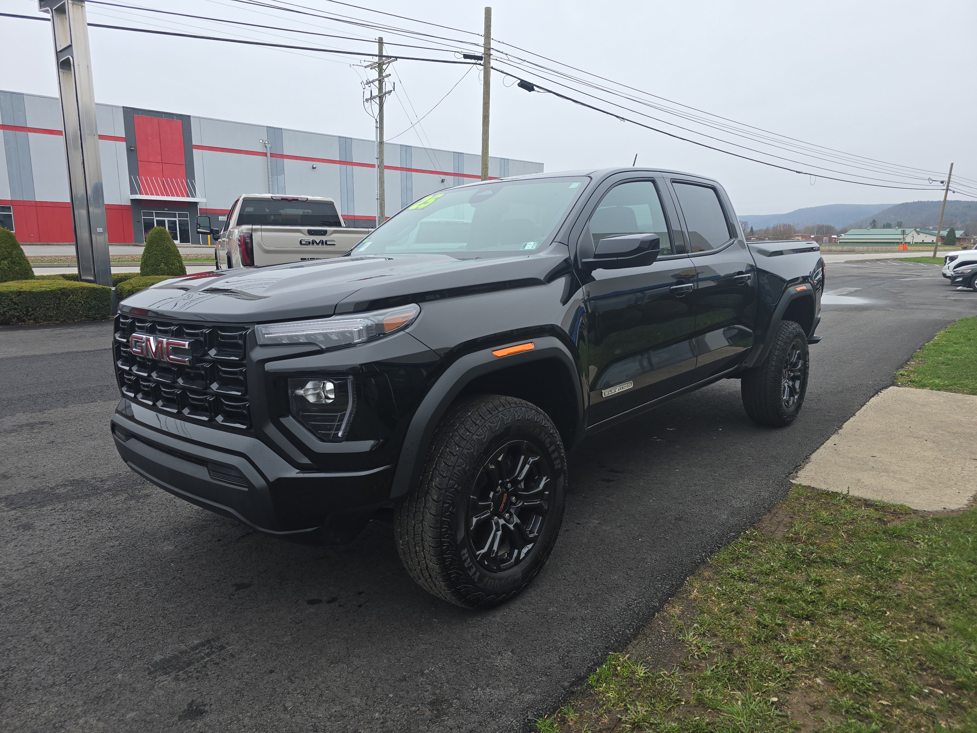 Used 2025 GMC Canyon Elevation AWD/4WD image 8