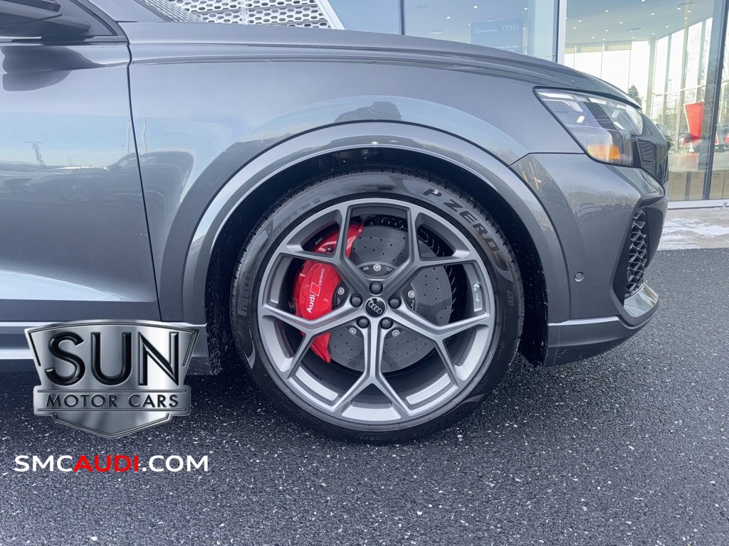 New 2025 Audi RS Q8 performance image 6
