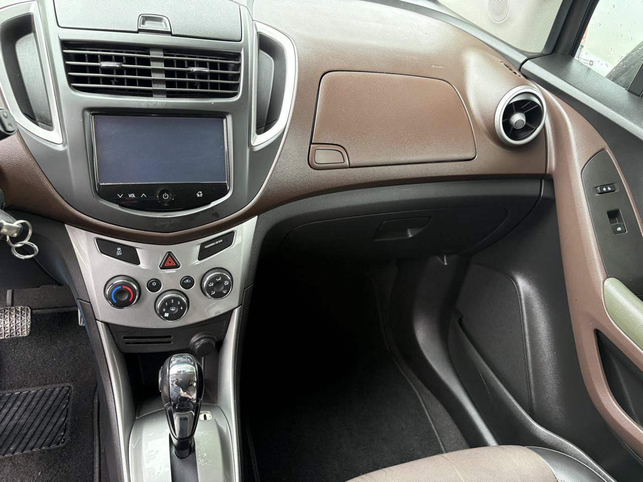 Used 2006 Cadillac DTS FWD image 68