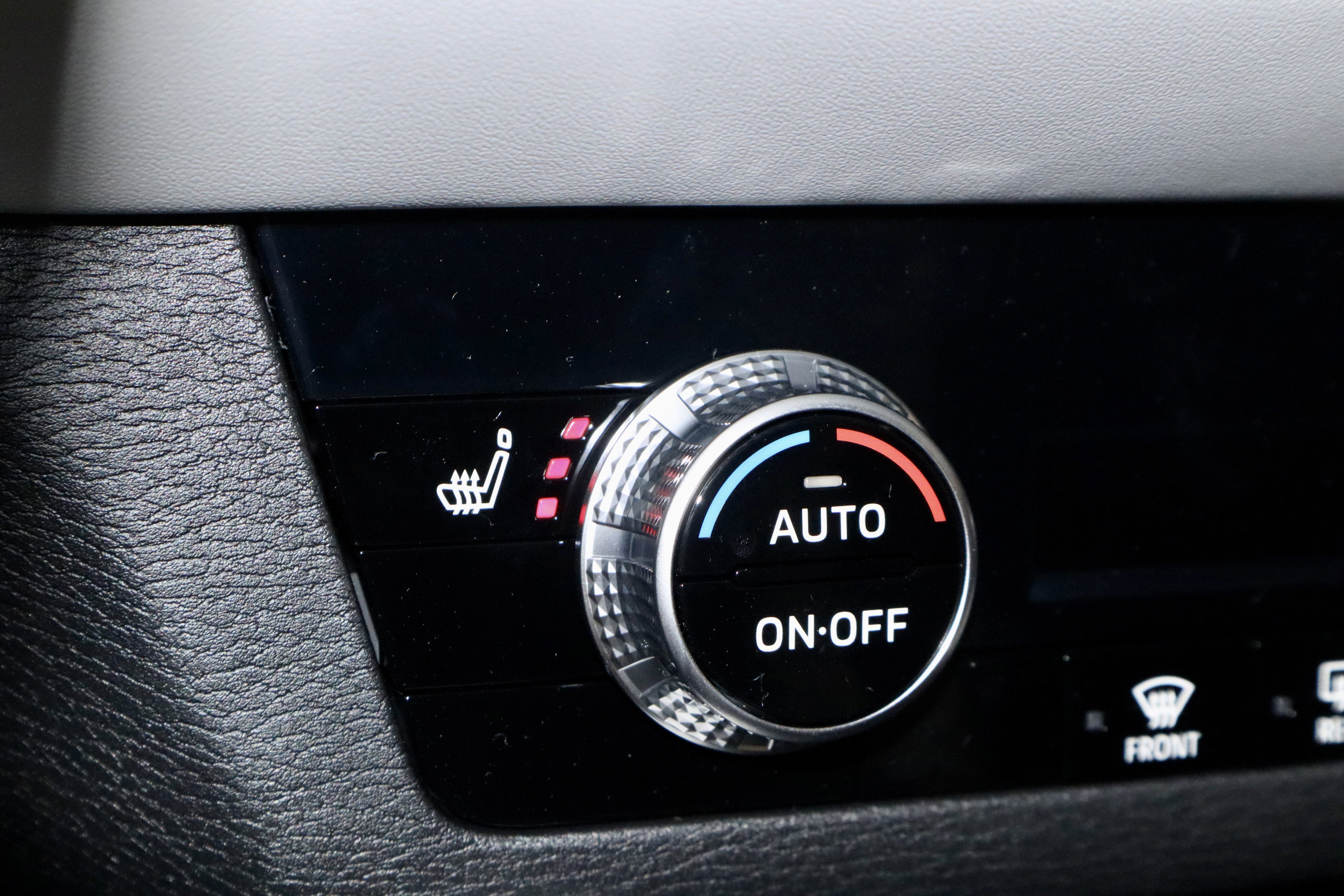 New 2025 Mitsubishi Outlander SE image 26