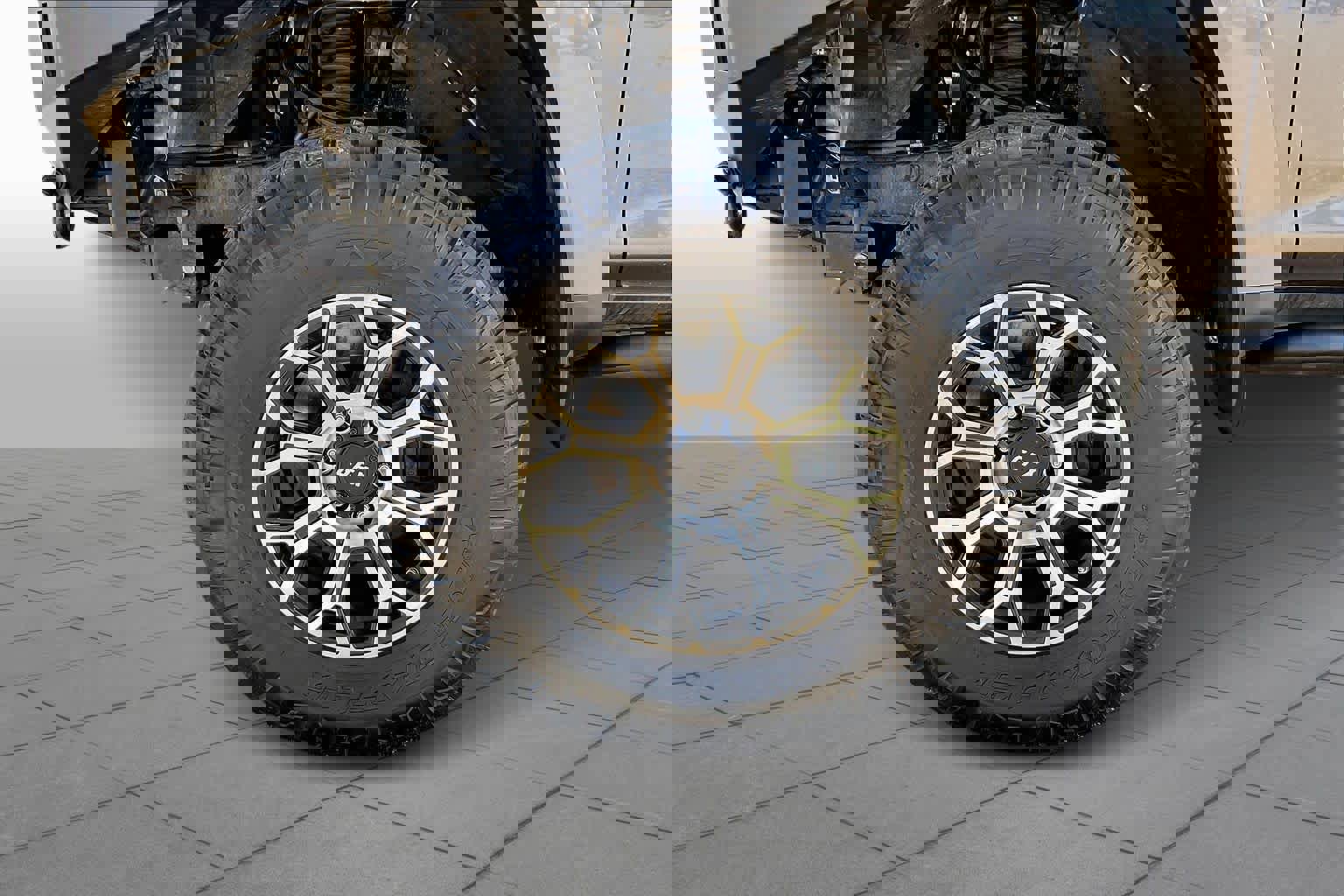 Used 2018 Toyota 4Runner TRD Off-Road image 9