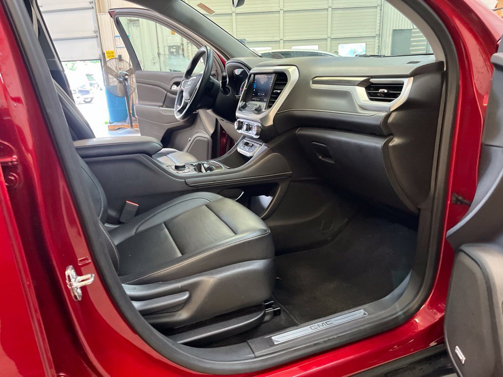 Used 2023 GMC Acadia SLT AWD/4WD image 32