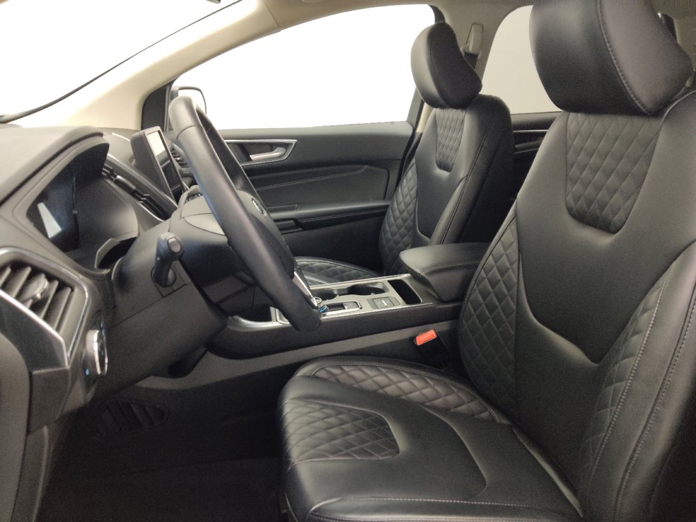 Used 2024 Ford Edge Titanium image 17
