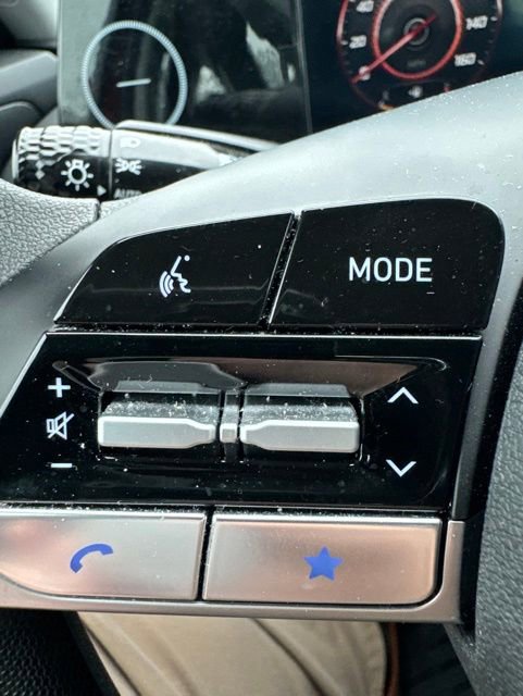 Used 2024 Hyundai Elantra SEL FWD image 25