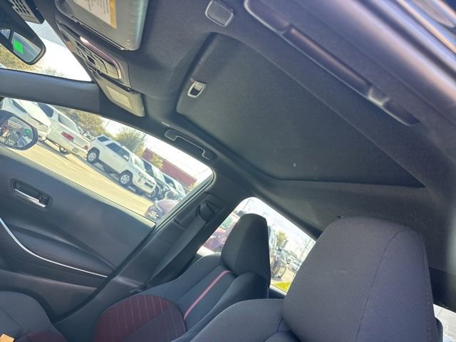 Used 2023 Toyota Corolla SE w/ SE Premium Package image 9