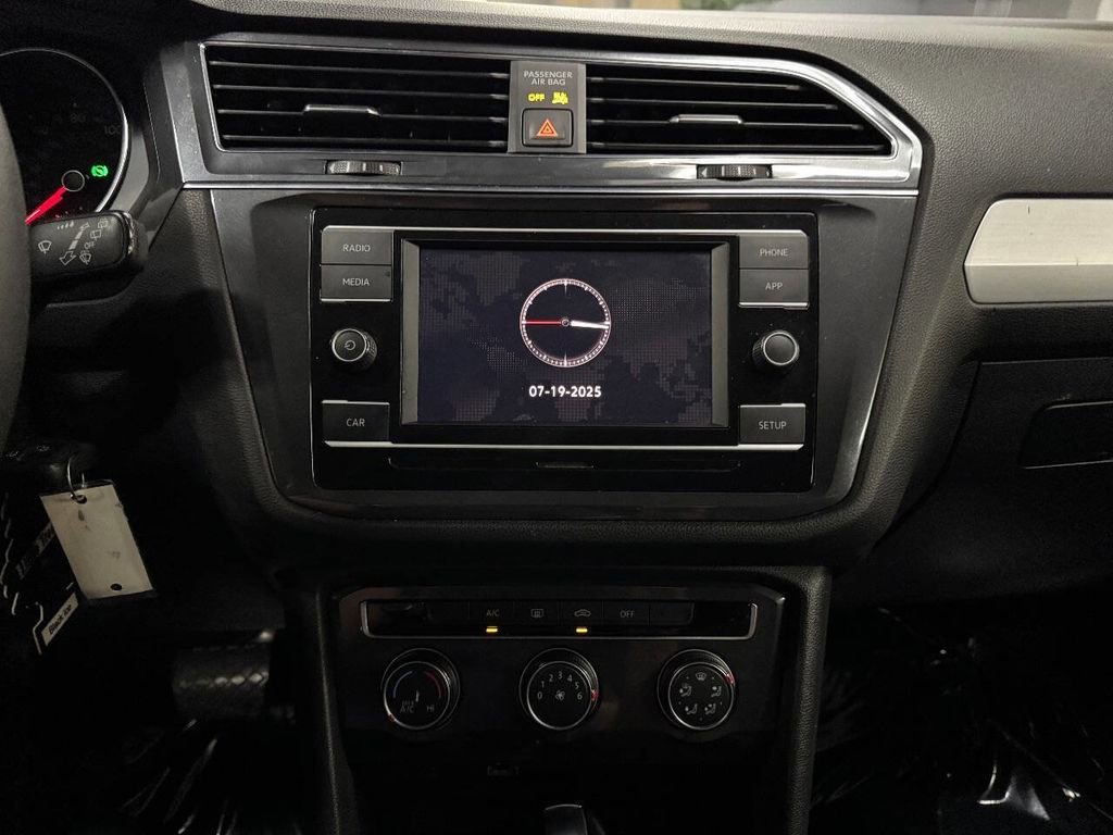 Used 2019 Volkswagen Tiguan S image 25