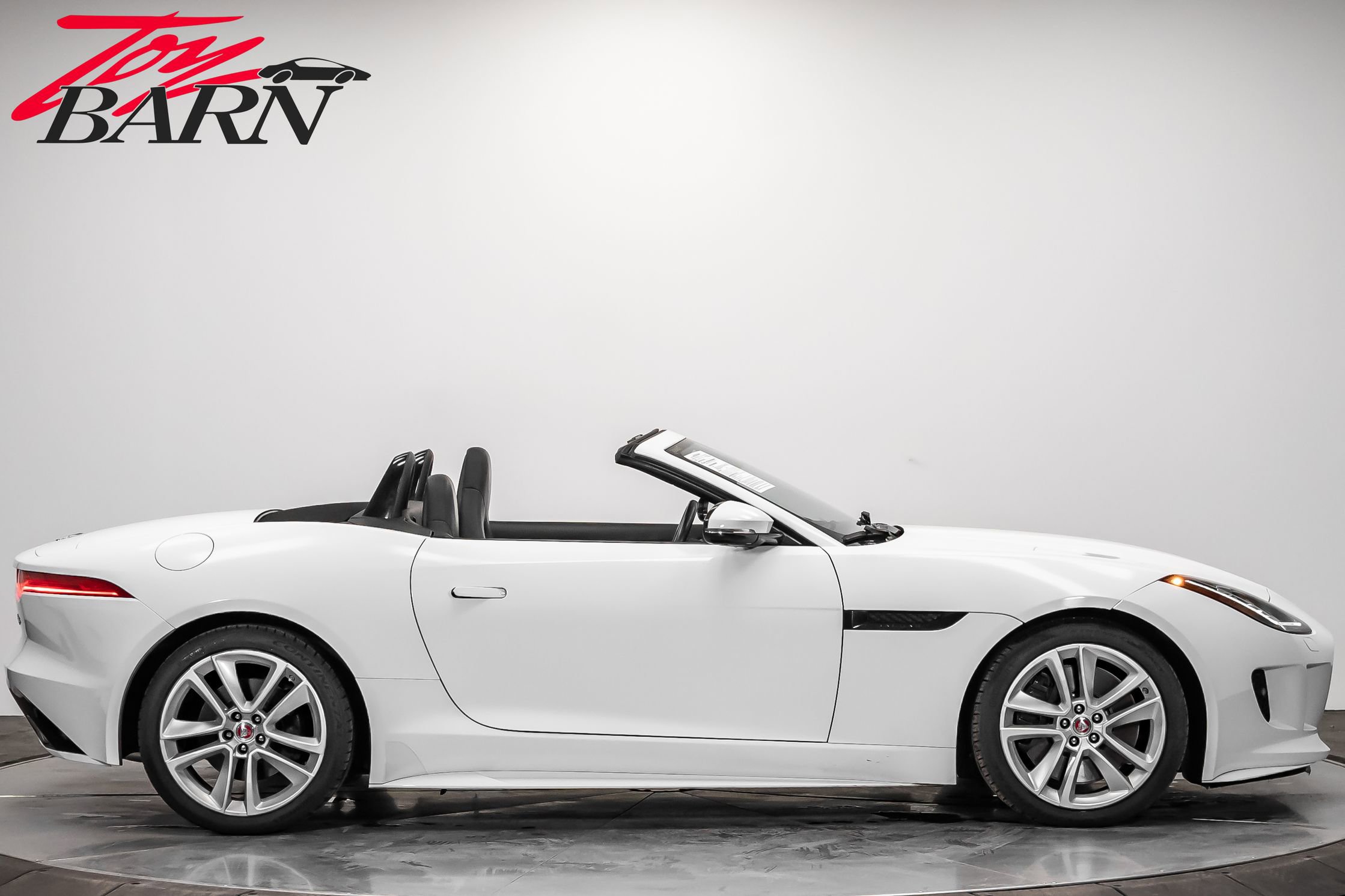 Used 2016 Jaguar F-TYPE S image 6