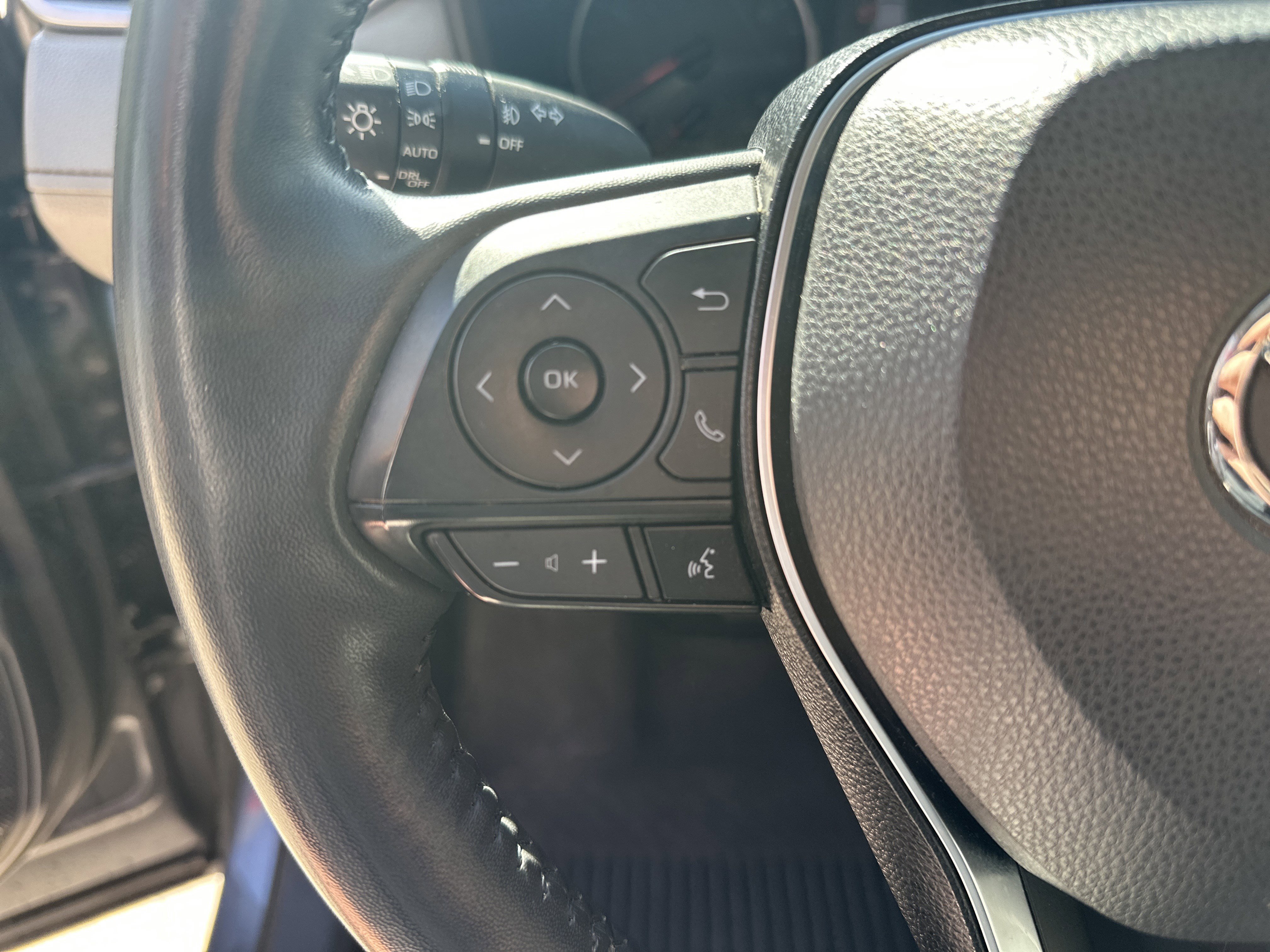 Used 2020 Toyota RAV4 XLE w/ Convenience Package AWD/4WD image 18