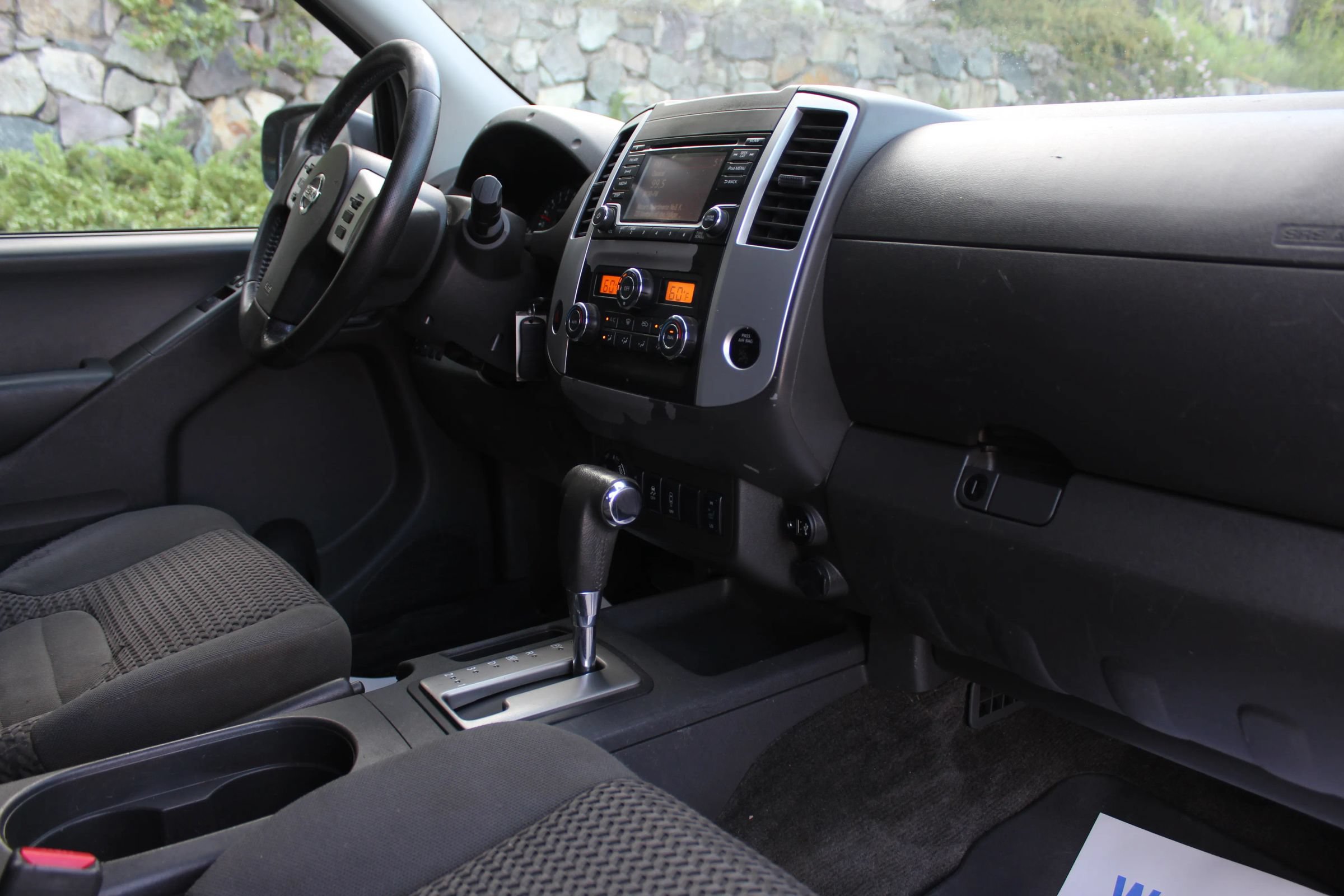 Used 2017 Nissan Frontier SV w/ SV Value Truck Package AWD/4WD image 15