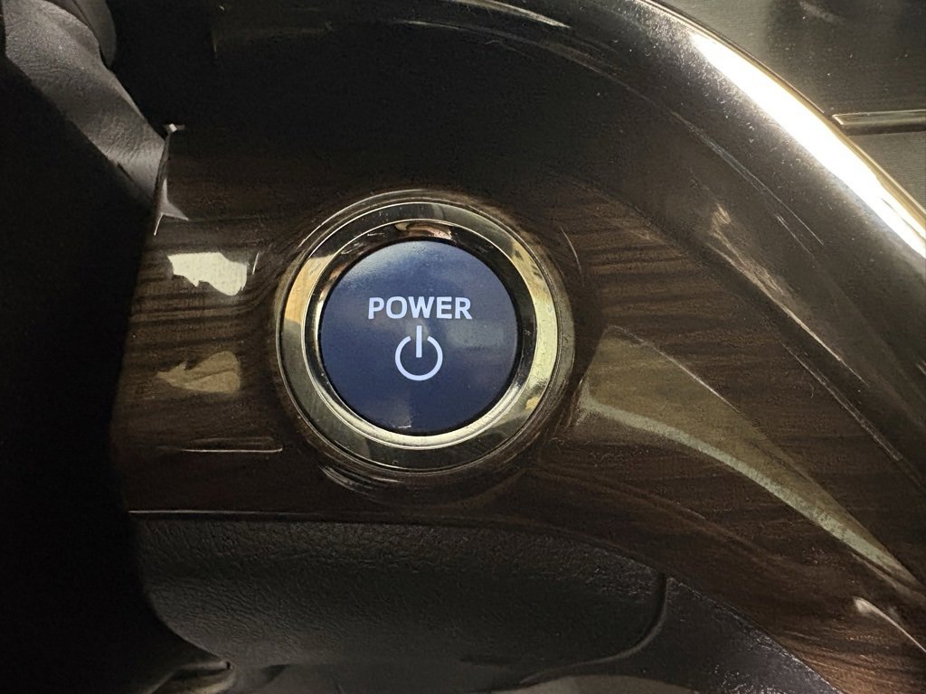 Used 2015 Toyota Avalon Limited image 26