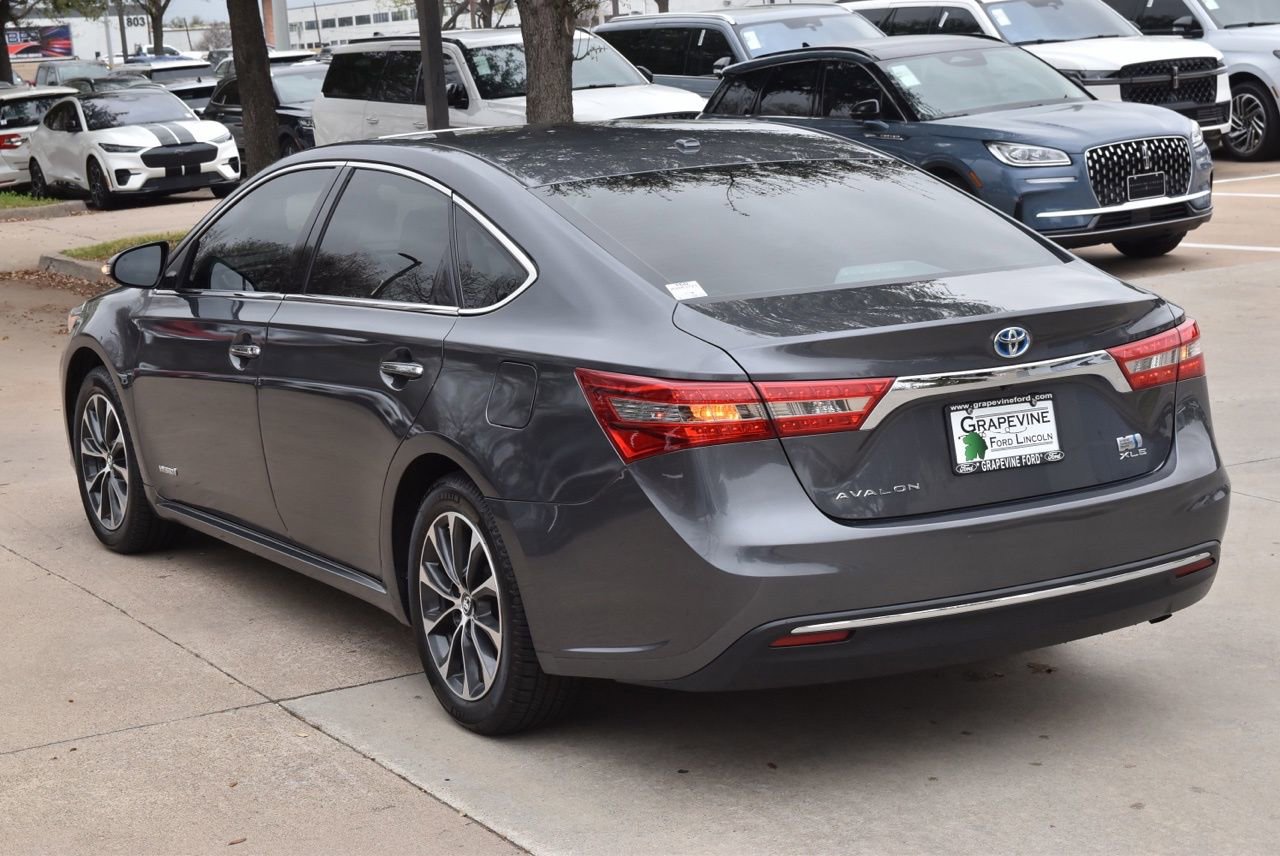 Used 2018 Toyota Avalon XLE Premium image 10