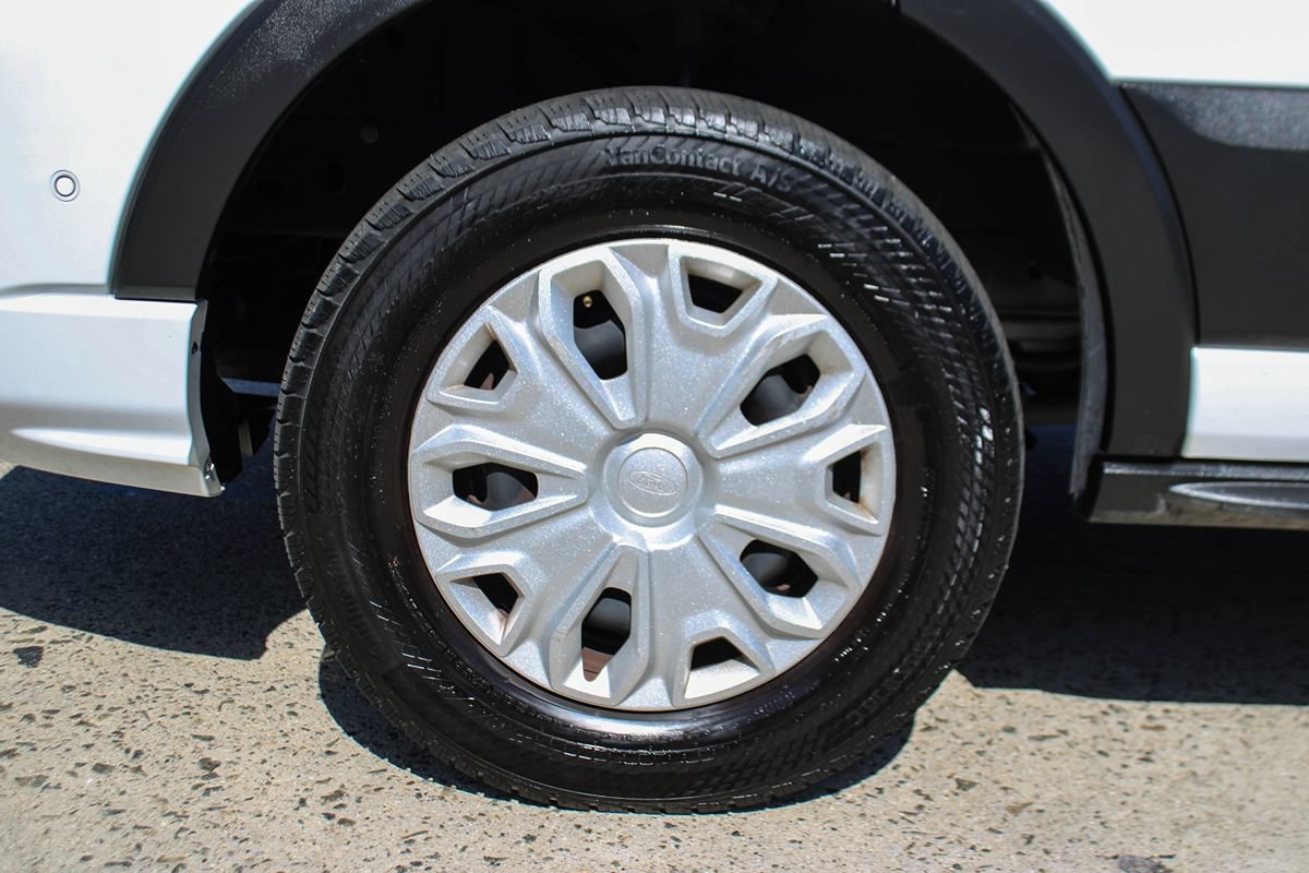 Used 2023 Ford Transit 350 XLT RWD image 39