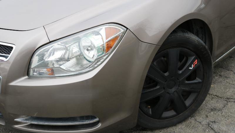 Used 2010 Chevrolet Malibu LT w/ Premium Mat Package image 4