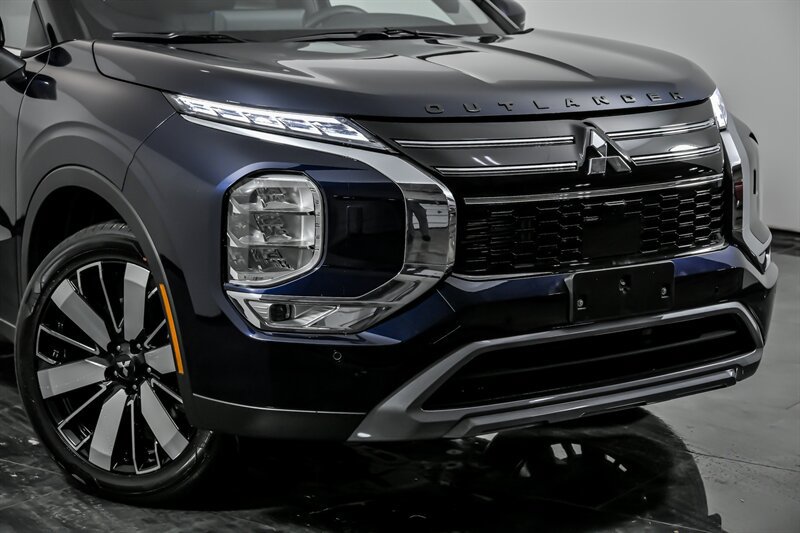 New 2026 Mitsubishi Outlander SE AWD/4WD image 2