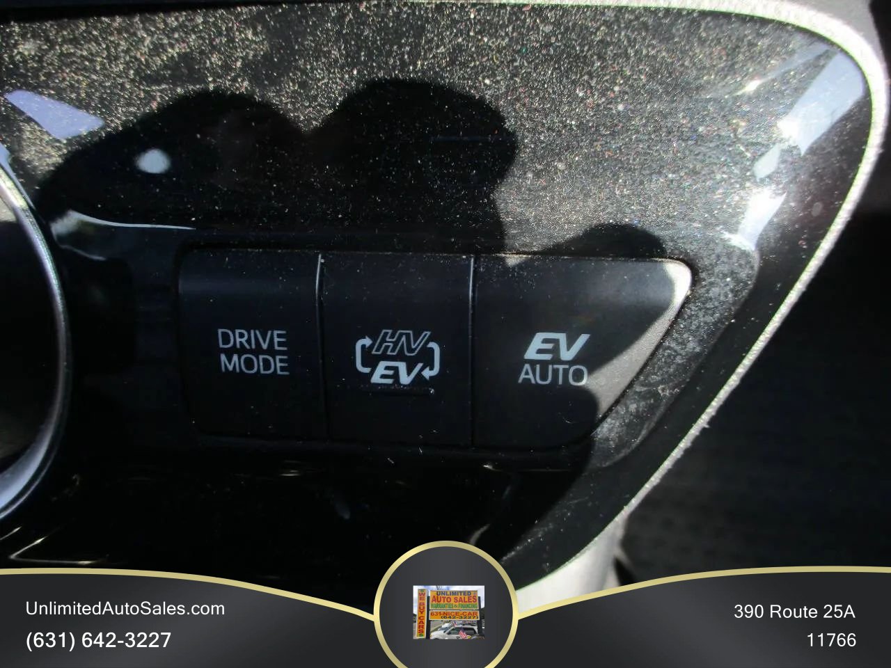 Used 2021 Toyota Prius Prime LE FWD image 12