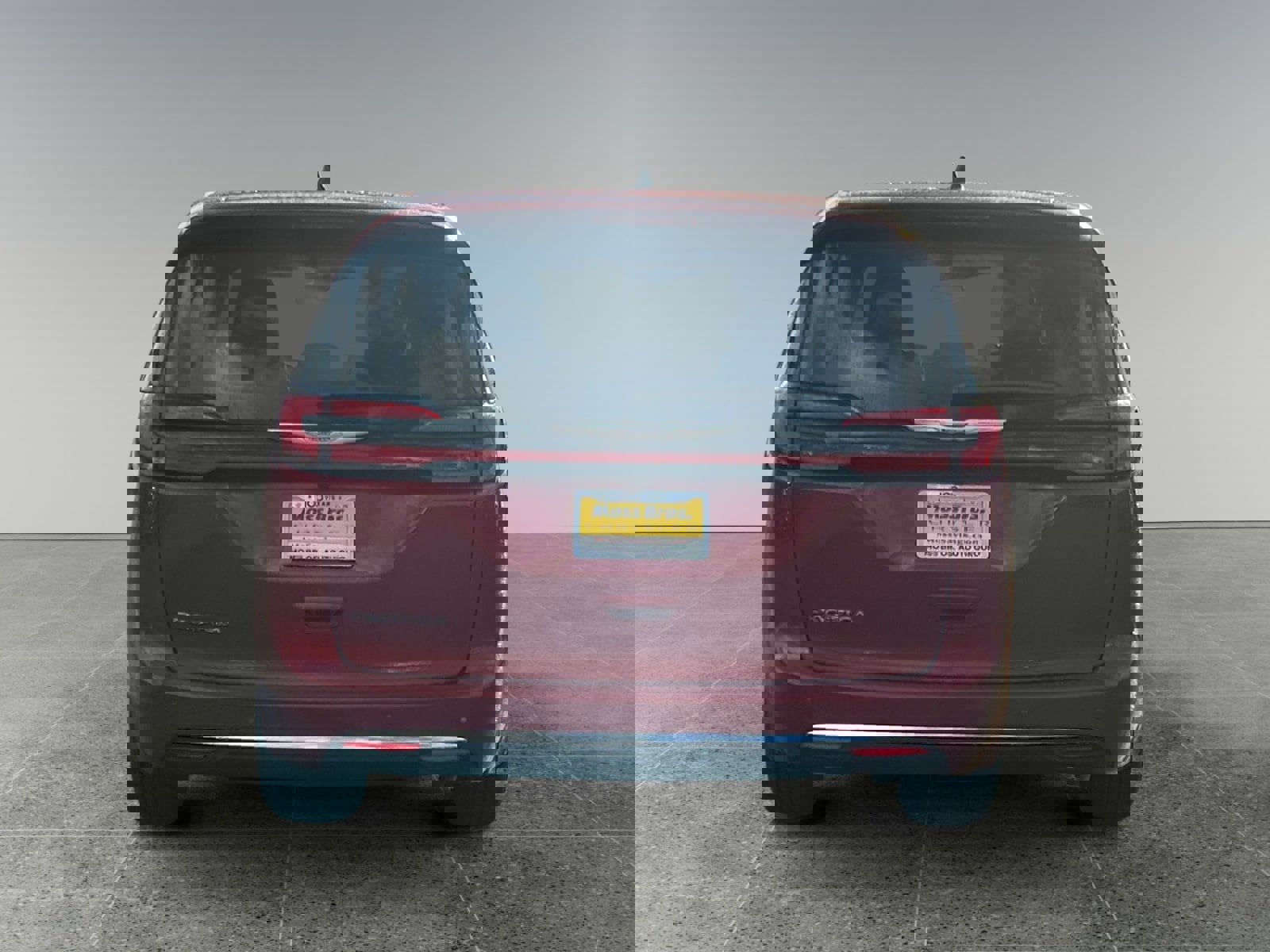 New 2026 Chrysler Pacifica Select image 4