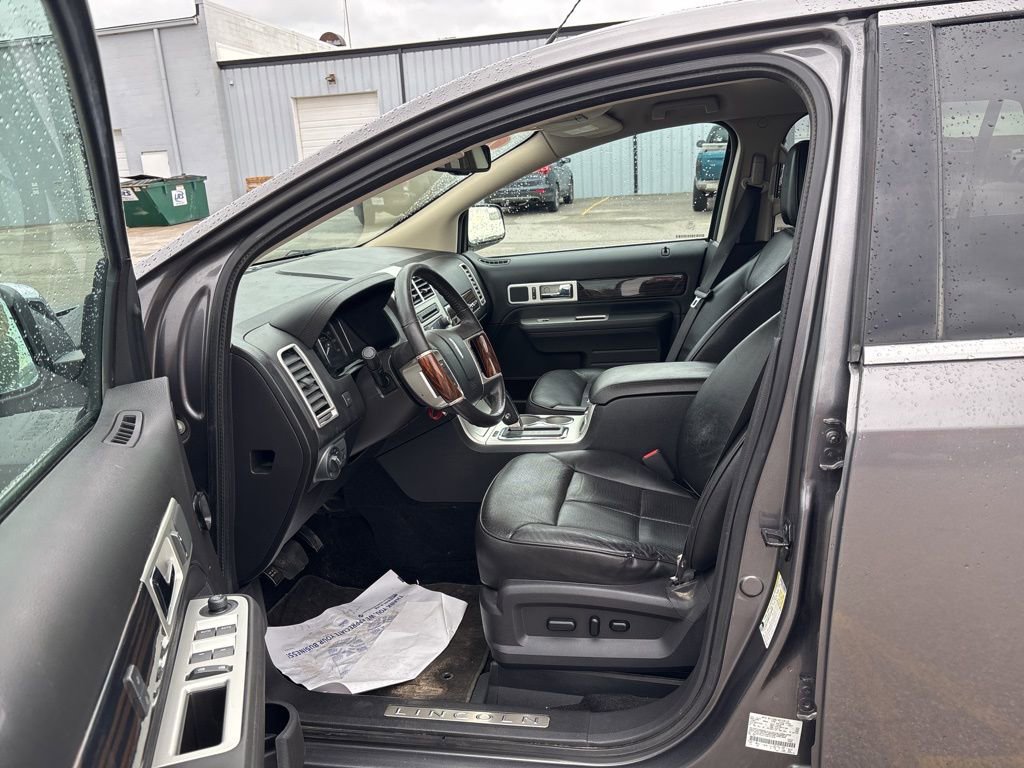 Used 2010 Lincoln MKX 2WD image 29