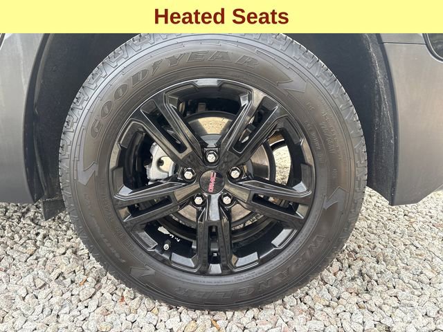 Used 2024 GMC Terrain AT4 image 12