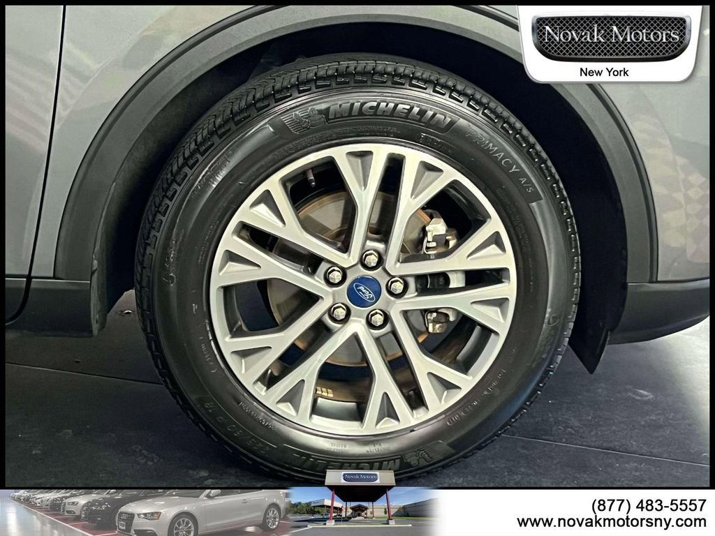 Used 2022 Ford Escape SEL w/ Technology Package image 9