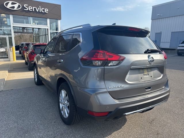 Used 2020 Nissan Rogue SV image 4