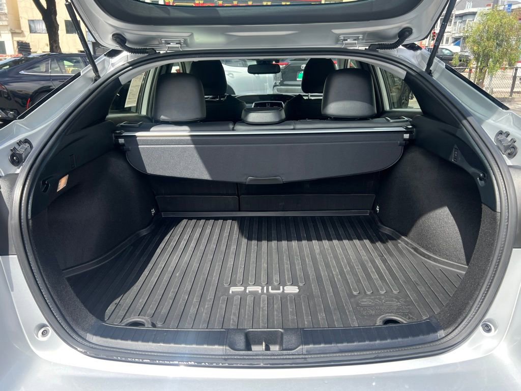 Used 2022 Toyota Prius AWD image 38