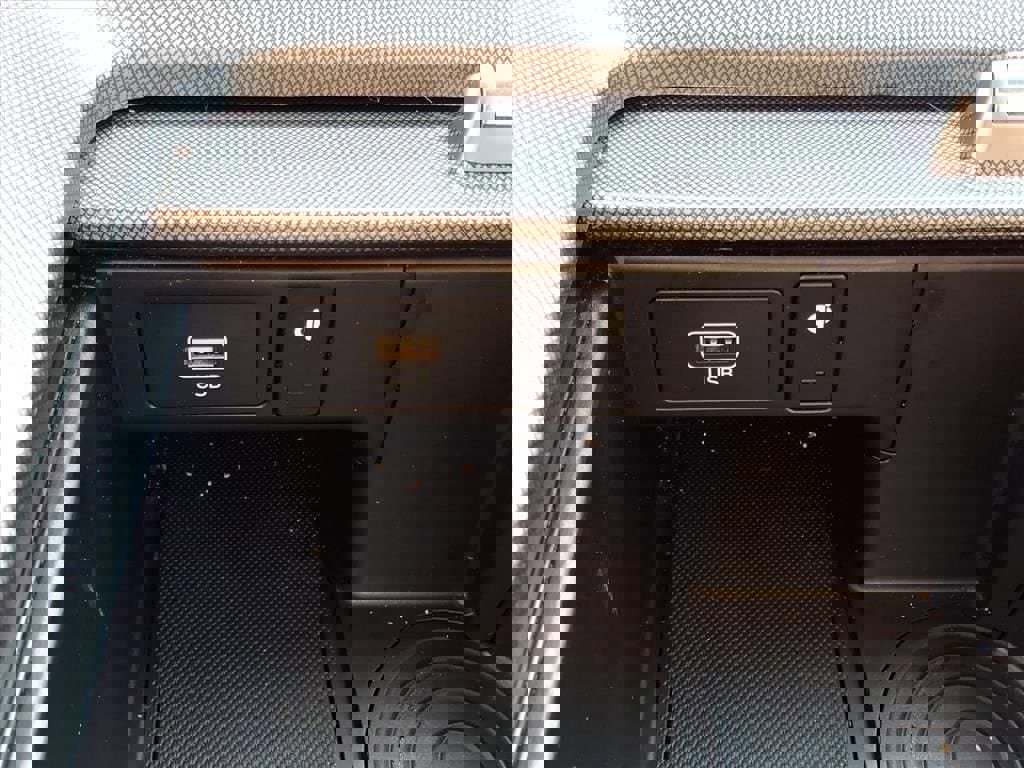 Used 2021 Hyundai Palisade Limited image 15