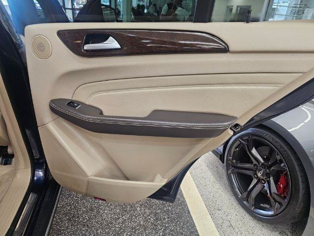 Used 2013 Mercedes-Benz ML 350 4MATIC image 28