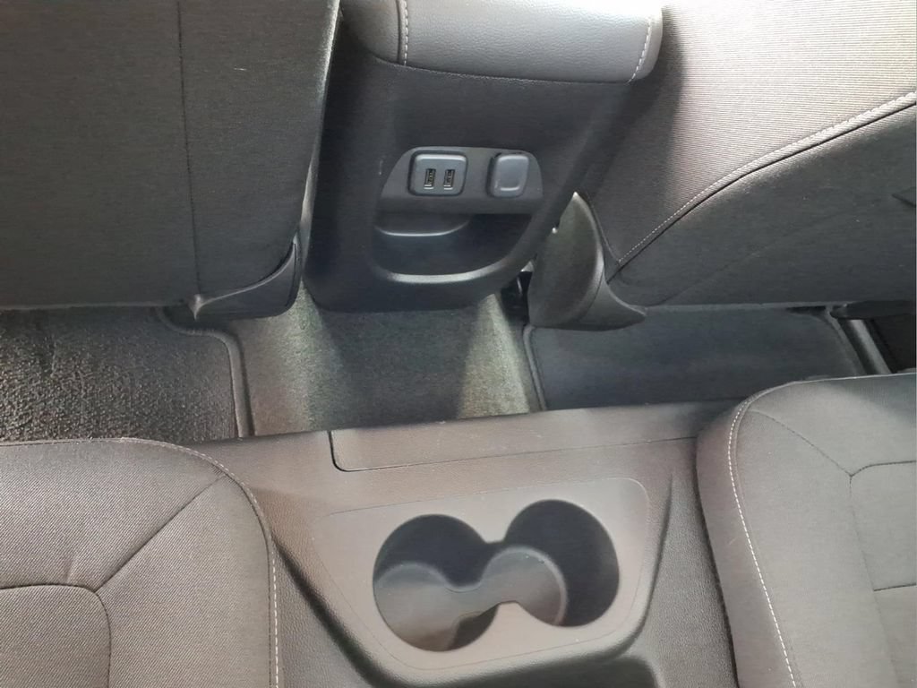 Used 2016 GMC Canyon SLE RWD image 7