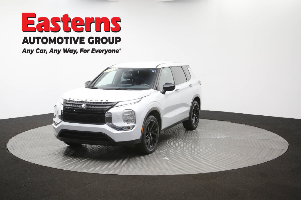 Used 2023 Mitsubishi Outlander SE Black Edition AWD/4WD image 57