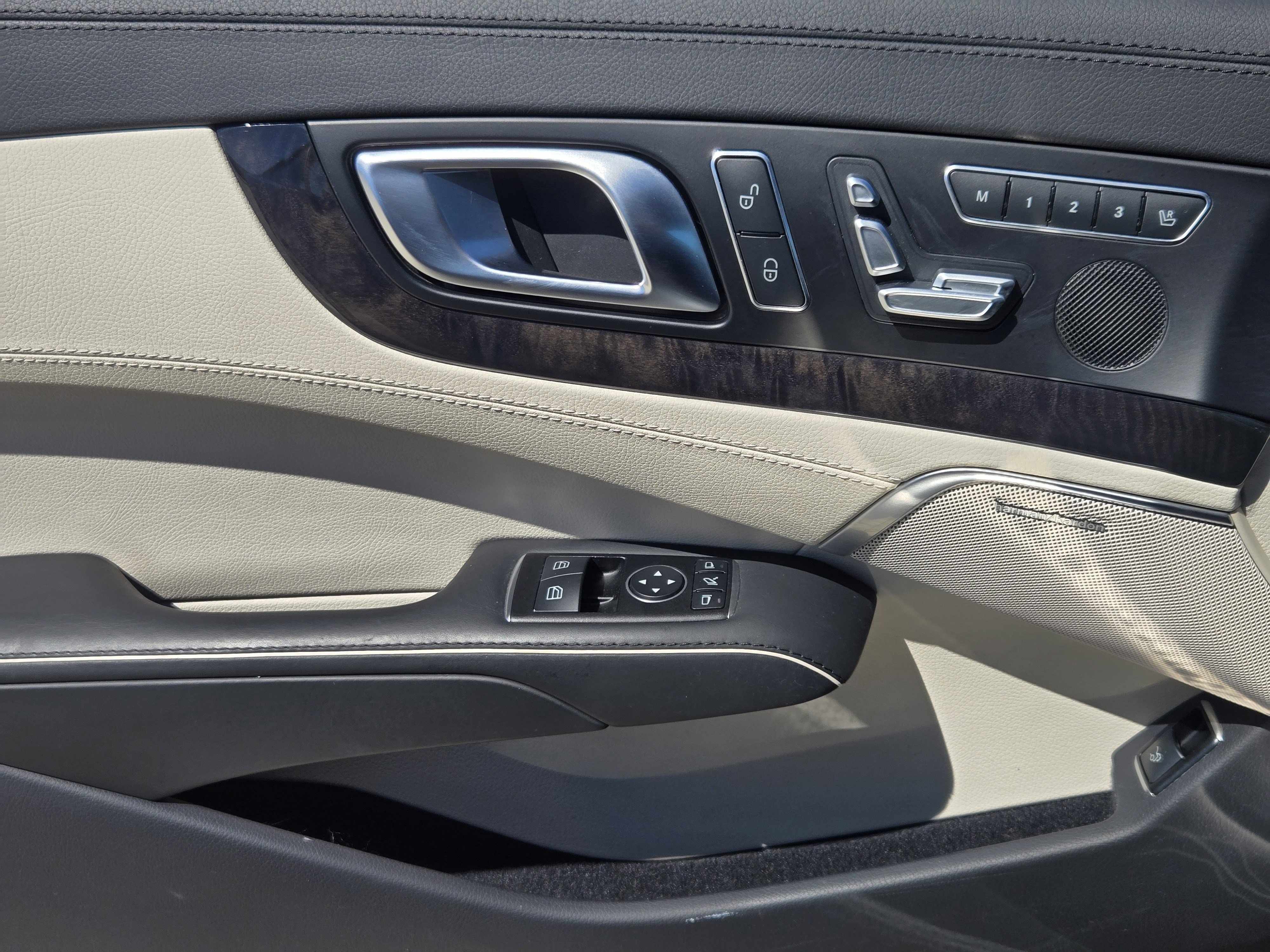 Used 2016 Mercedes-Benz SL 550 image 38